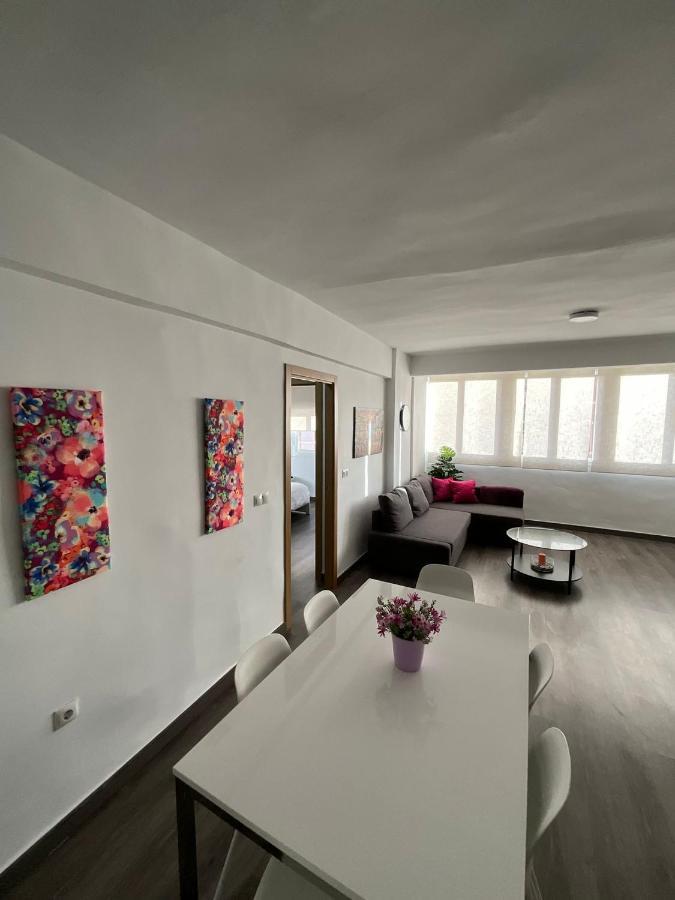 Ayala Apartamento Malaga Bagian luar foto