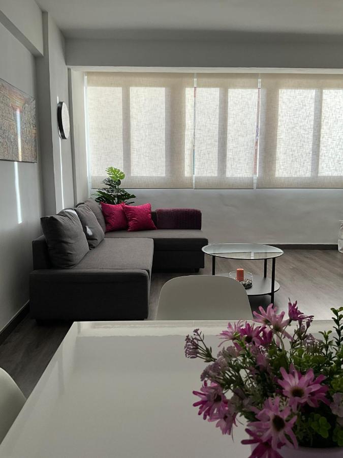 Ayala Apartamento Malaga Bagian luar foto