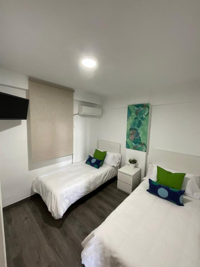 Ayala Apartamento Malaga Bagian luar foto
